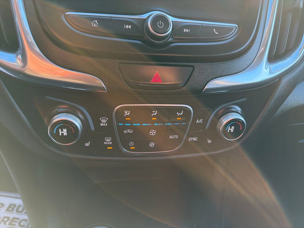 Used 2019 Chevrolet Equinox LT w/ Driver Convenience Package image 24