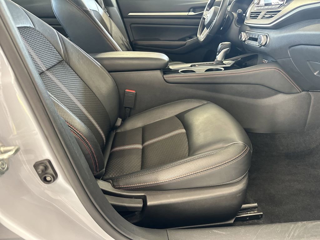 Used 2024 Nissan Altima 2.5 SR image 36