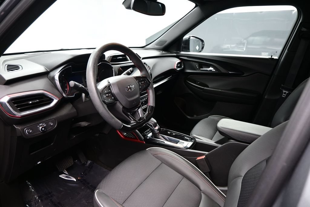 Used 2023 Chevrolet TrailBlazer RS w/ Convenience Package FWD image 8