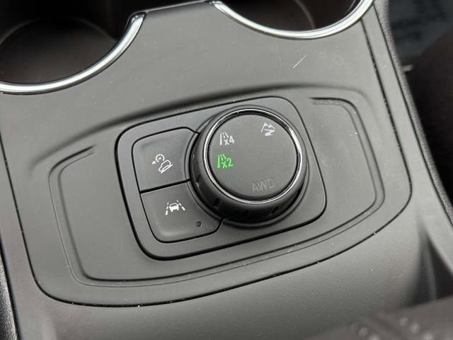 Used 2024 GMC Terrain SLE image 27