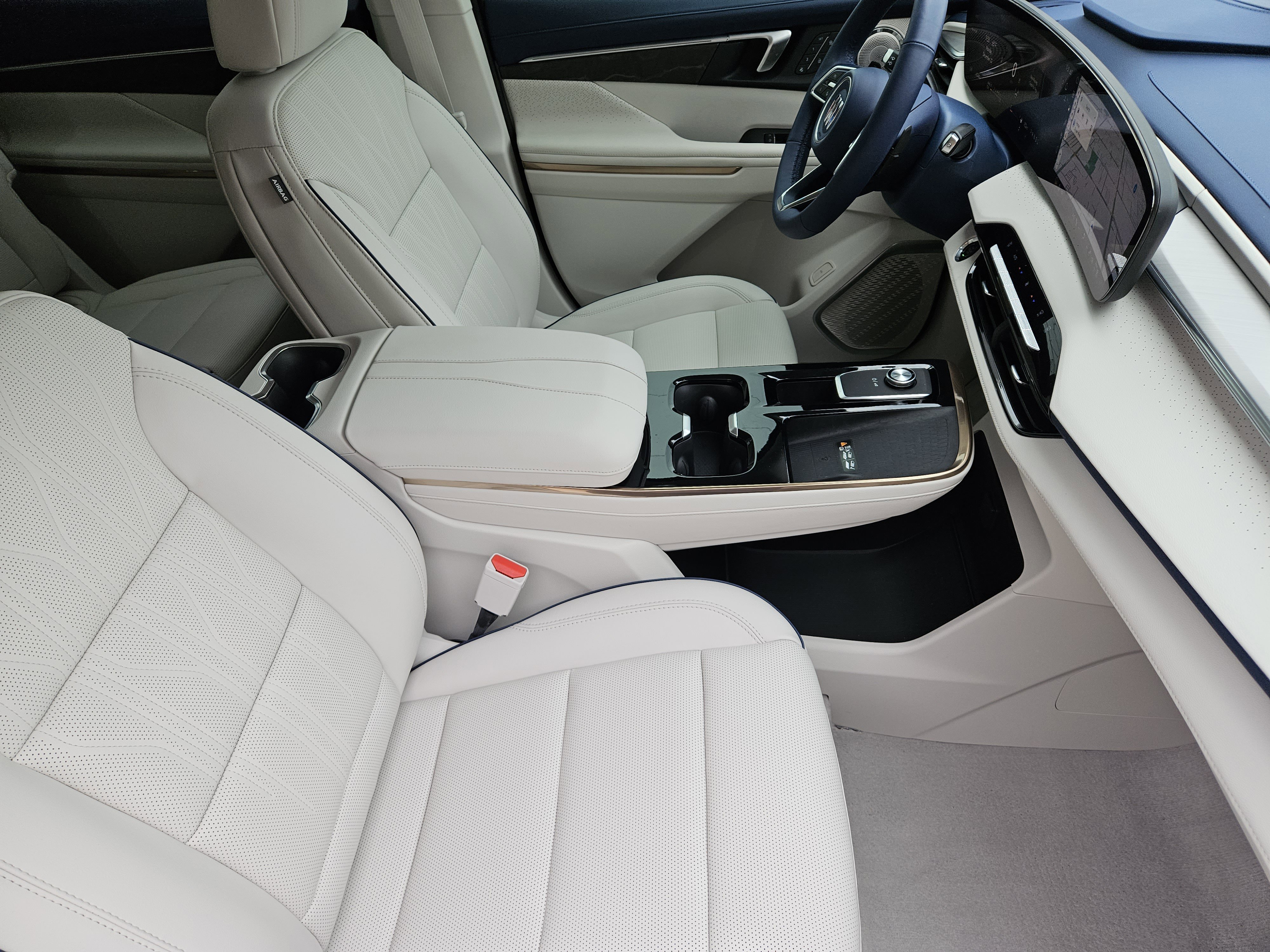 Used 2025 Buick Enclave Avenir w/ Trailering Package, 5000 lbs. image 16