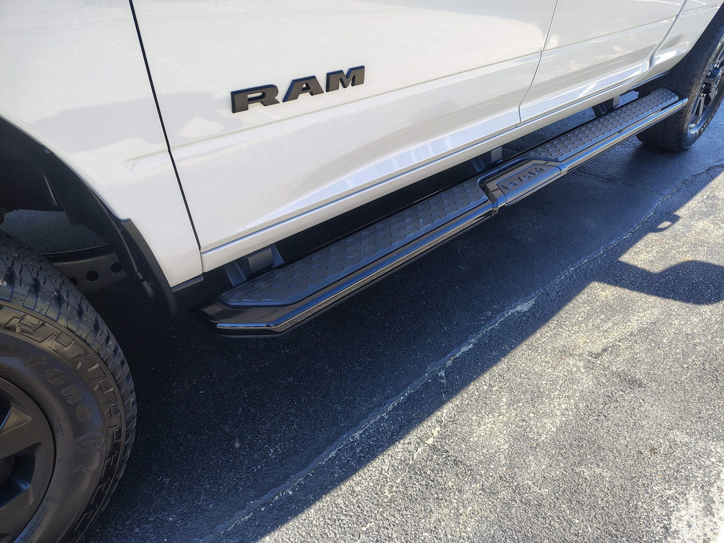 Certified 2025 RAM 2500 Big Horn AWD/4WD image 6