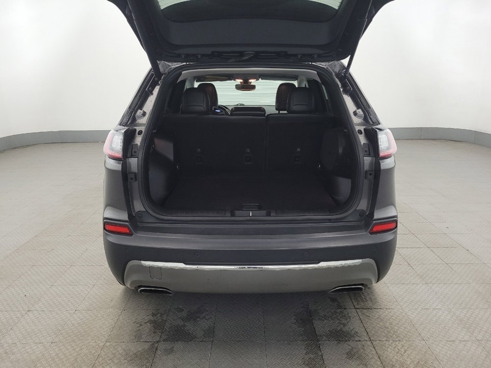 Used 2019 Jeep Cherokee Limited image 29