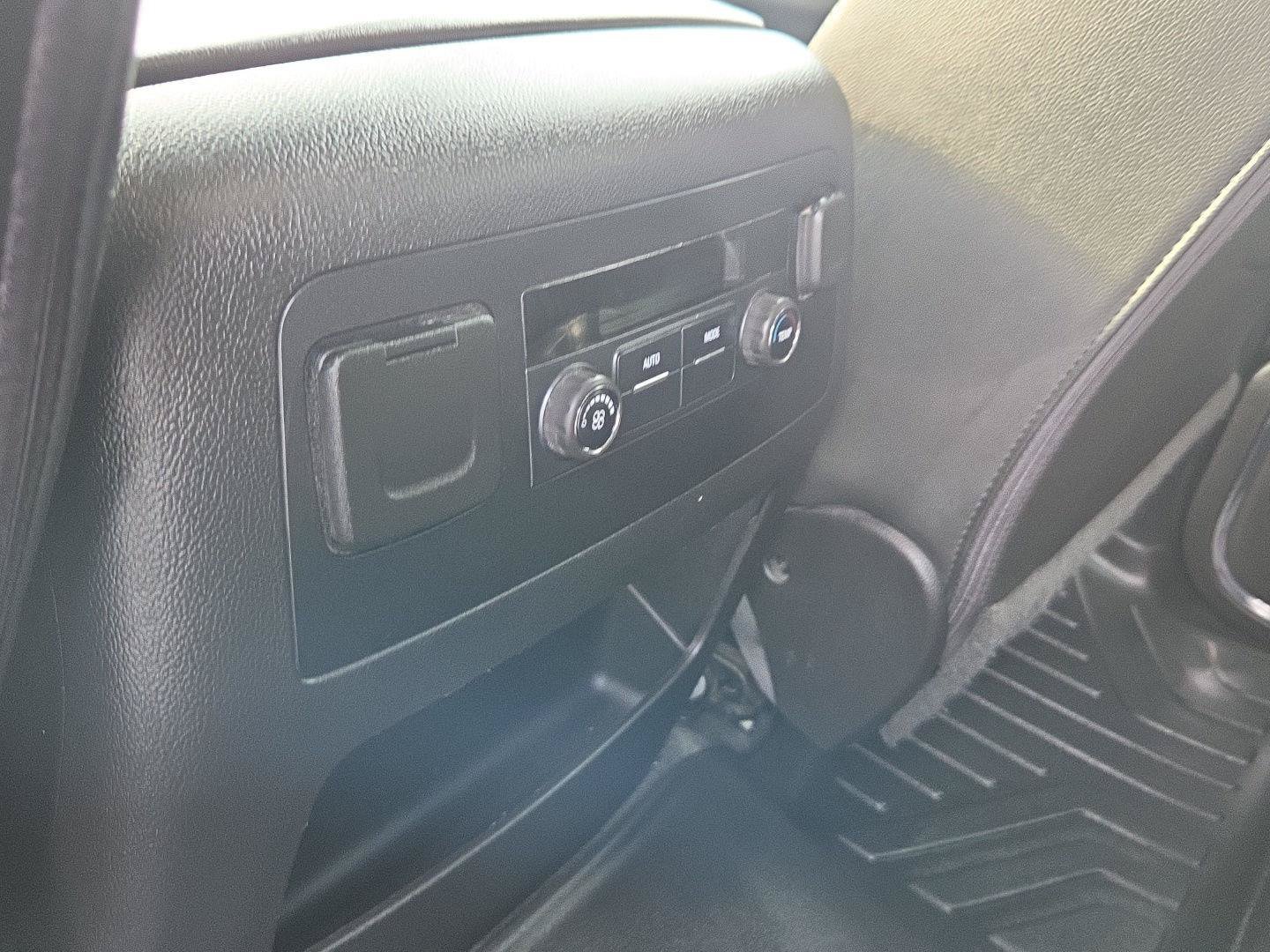 Used 2018 Chevrolet Tahoe LT AWD/4WD image 23