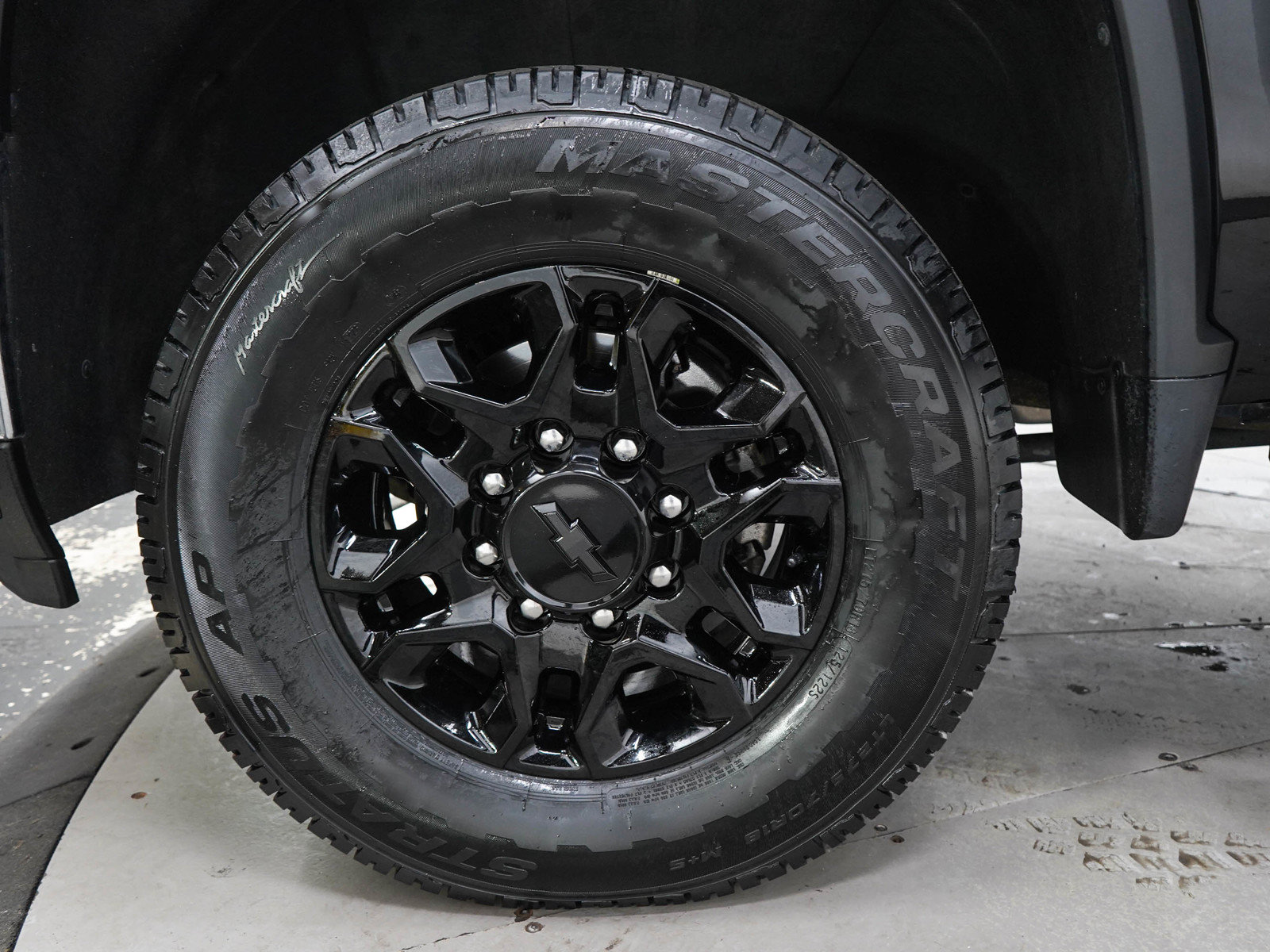 Used 2024 Chevrolet Silverado 2500 LT w/ Convenience Package AWD/4WD image 30