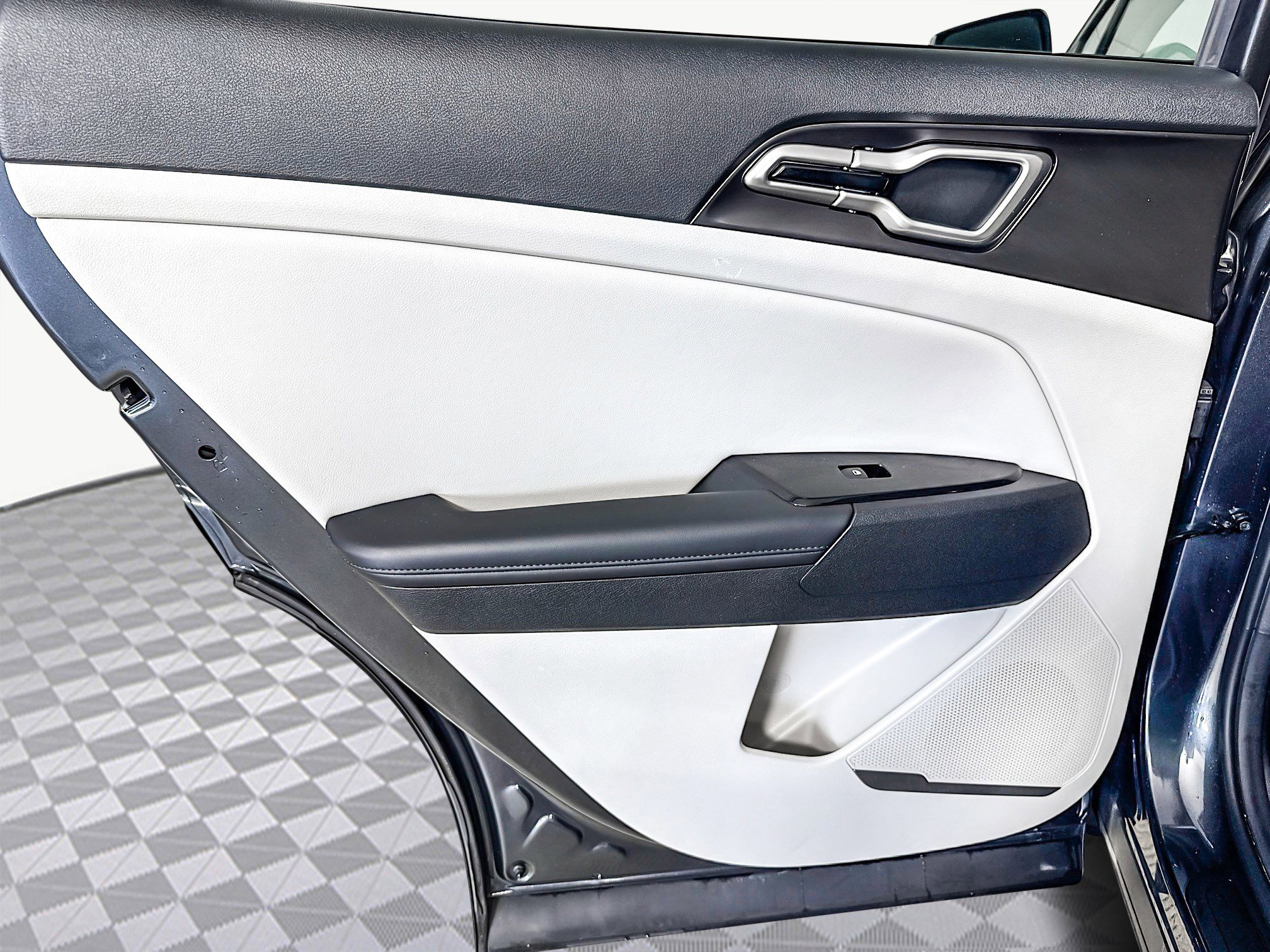 Used 2023 Kia Sportage EX image 26