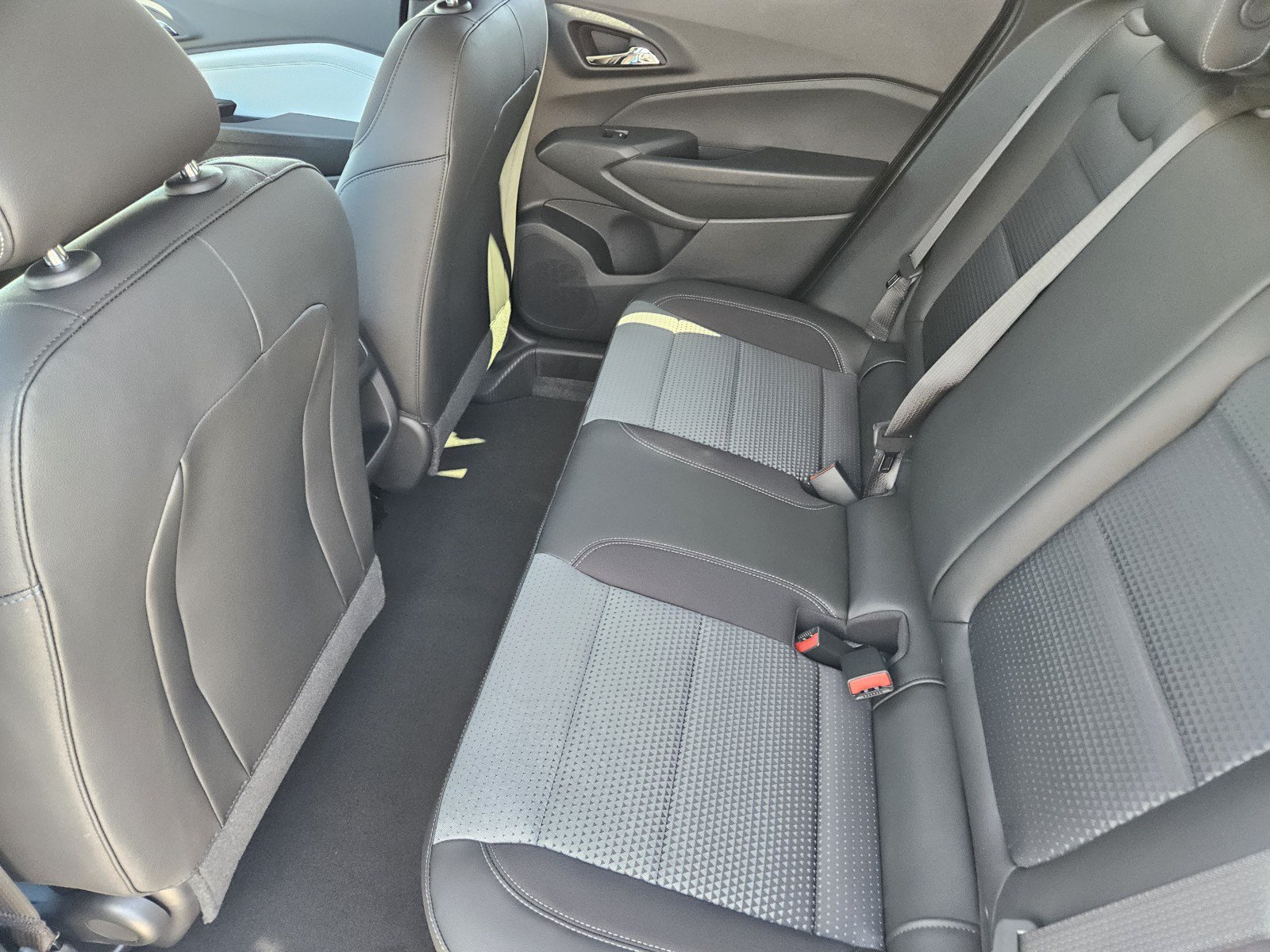 New 2026 Chevrolet Trax LT w/ Driver Confidence Package FWD image 19