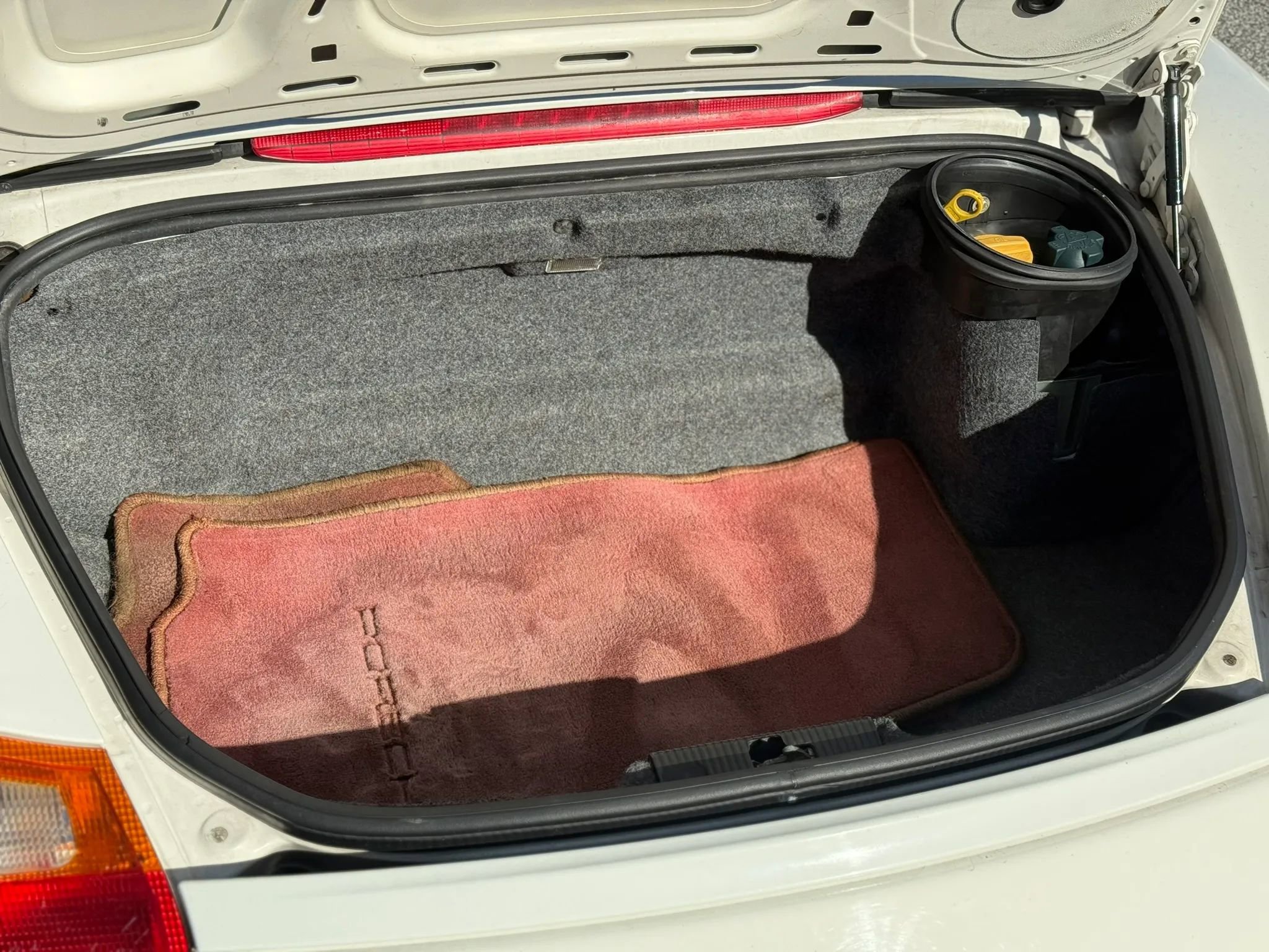 Used 2000 Porsche Boxster image 17