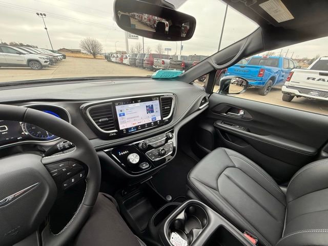 New 2026 Chrysler Pacifica Select w/ S Appearance Package AWD/4WD image 19