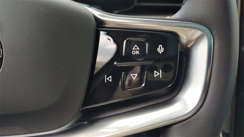 New 2025 Volvo EX90 Ultra image 17