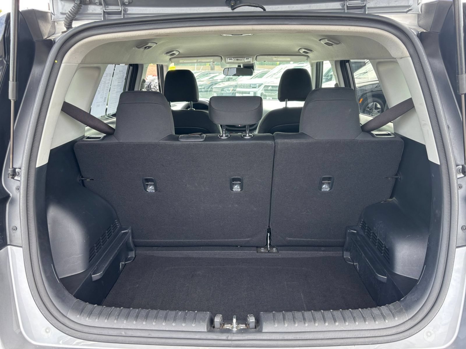 Used 2025 Kia Soul LX w/ LX Technology Package FWD image 24