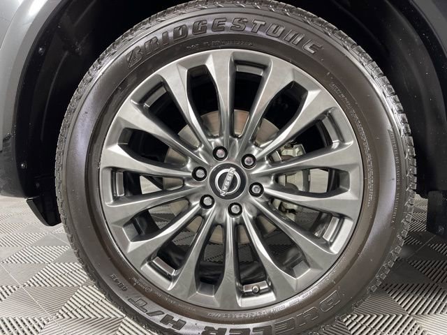 Used 2024 Nissan Armada Platinum w/ Captain's Chairs Package image 12