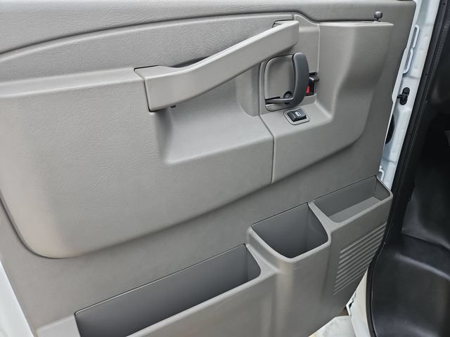 Used 2025 Chevrolet Express 2500 w/ Driver Convenience Package RWD image 19
