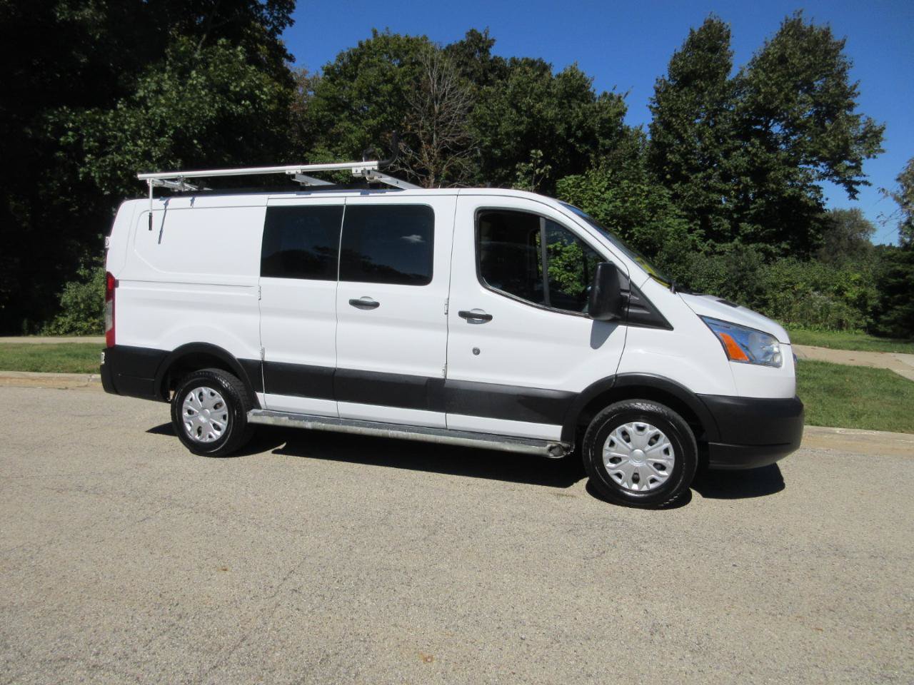 Used 2019 Ford Transit 250 130 Low Roof w/ Exterior Upgrade Package RWD image 26