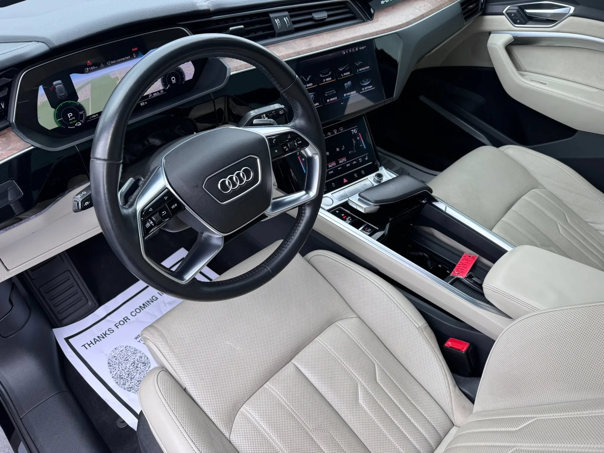 Used 2019 Audi e-tron Prestige w/ Prestige Package AWD/4WD image 9