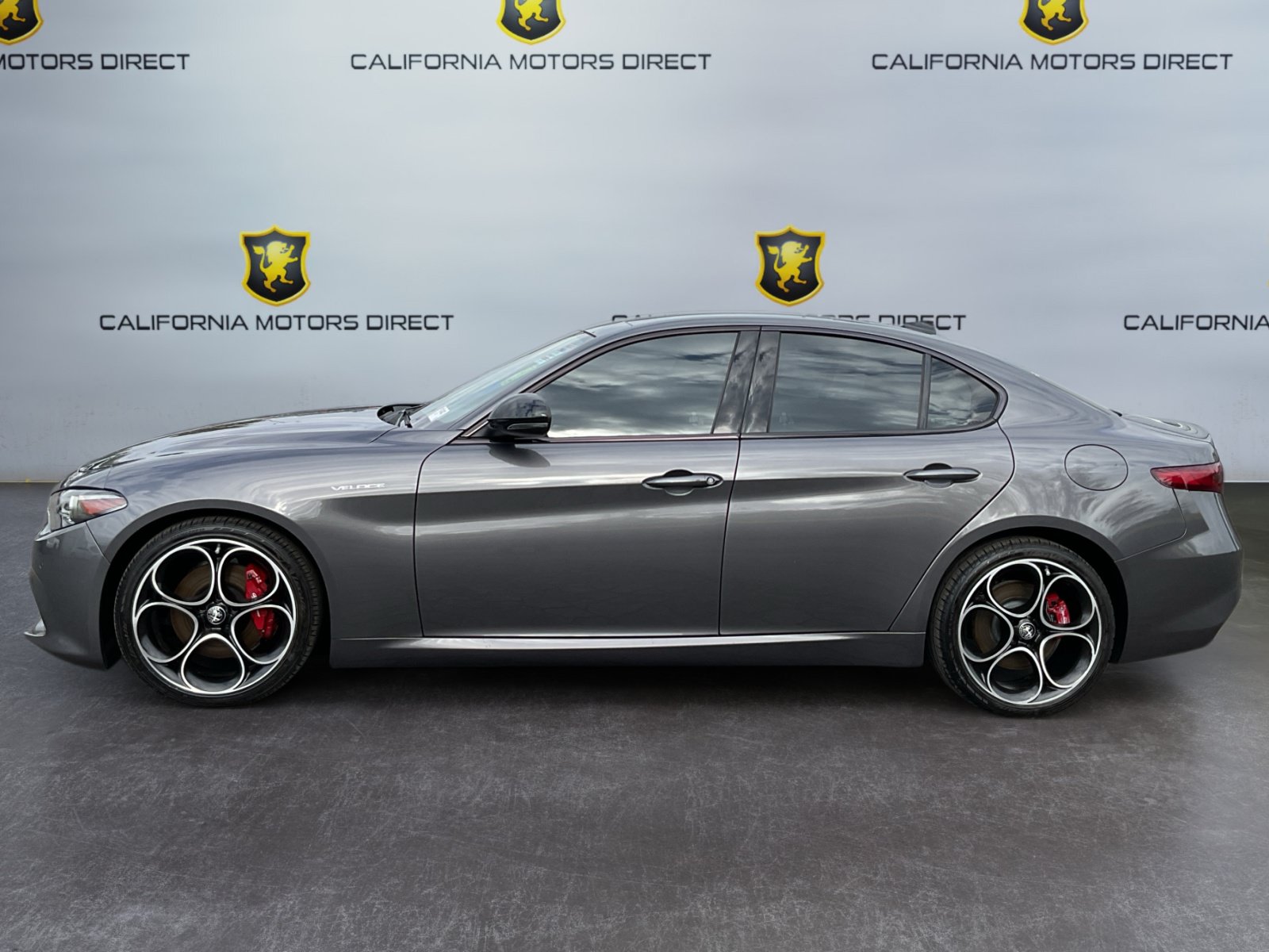 Used 2023 Alfa Romeo Giulia Veloce RWD image 8