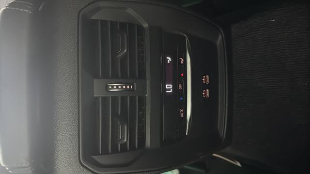 Used 2022 BMW 430i xDrive Coupe w/ M Sport Package AWD/4WD image 15