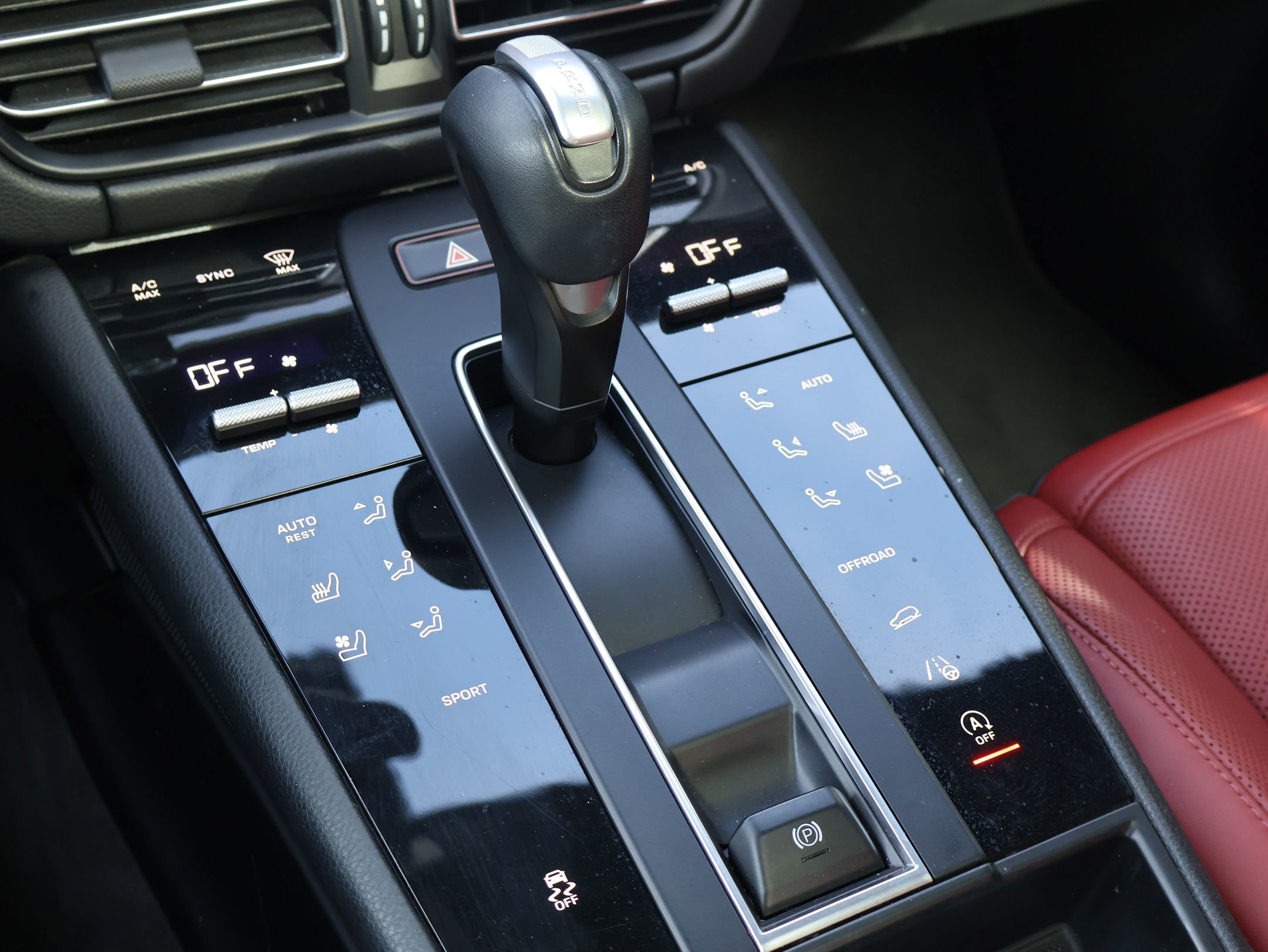 Used 2022 Porsche Macan image 21