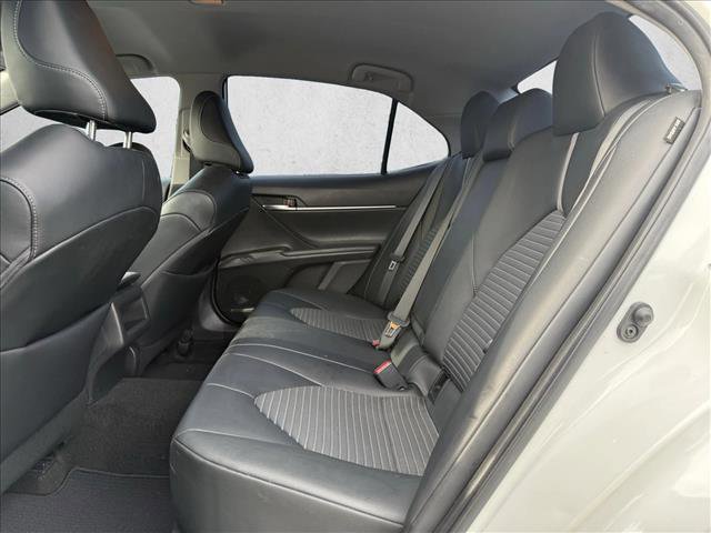 Used 2022 Toyota Camry SE w/ Cold Weather Package image 13