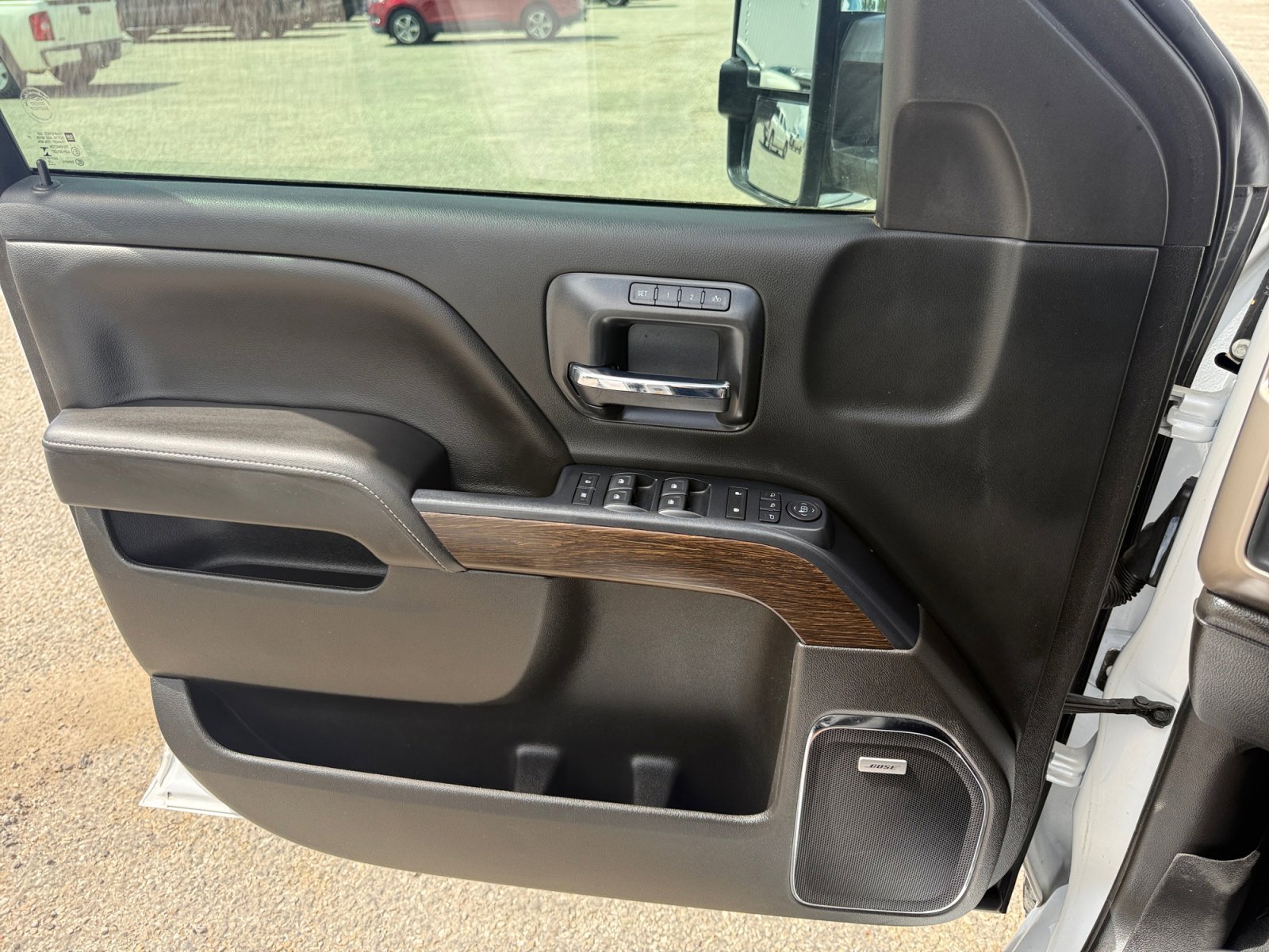 Used 2019 GMC Sierra 2500 Denali w/ Duramax Plus Package AWD/4WD image 30