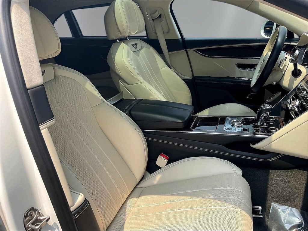 Used 2021 Bentley Flying Spur V8 AWD/4WD image 27