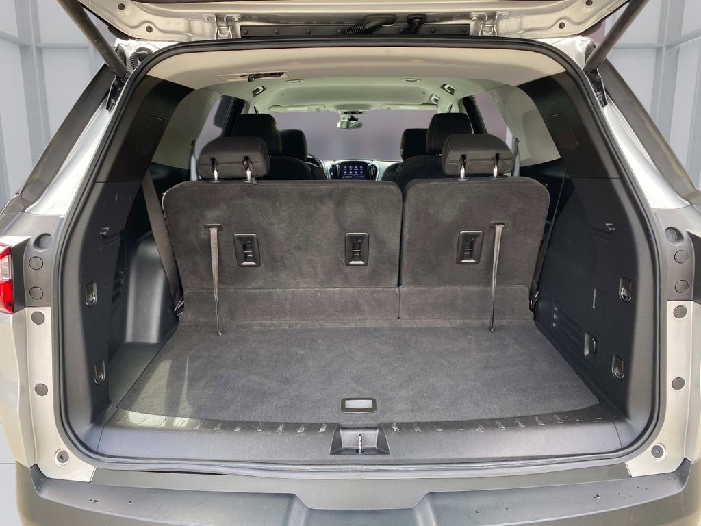 Used 2021 Chevrolet Traverse LT FWD image 13