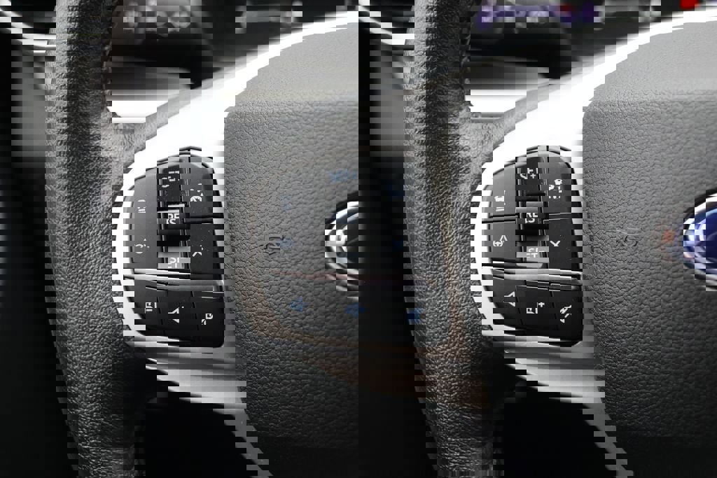 Used 2021 Ford Explorer XLT w/ Equipment Group 202A image 18