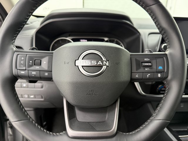 Used 2025 Nissan Rogue SV image 9