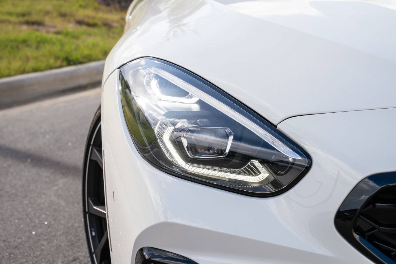 Used 2025 BMW Z4 M40i w/ Edition RWD image 7