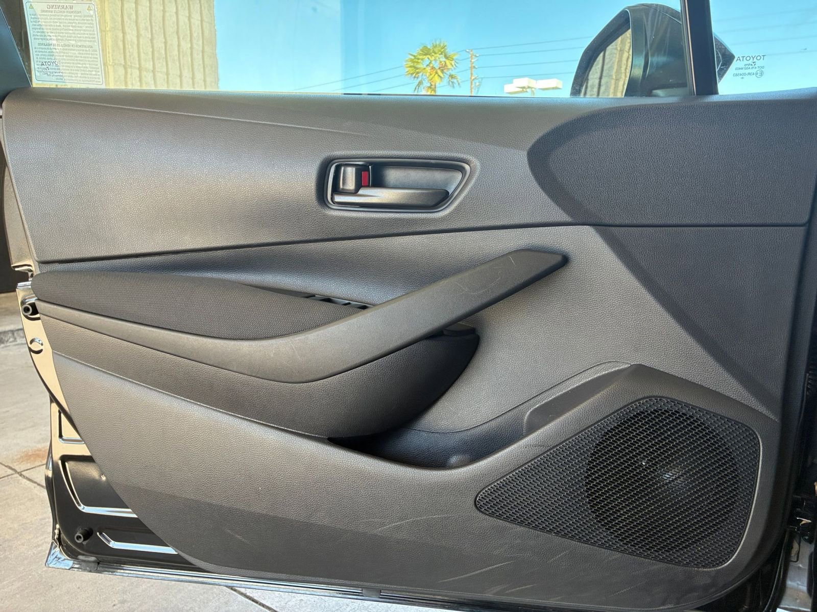 Used 2025 Toyota Corolla LE image 18