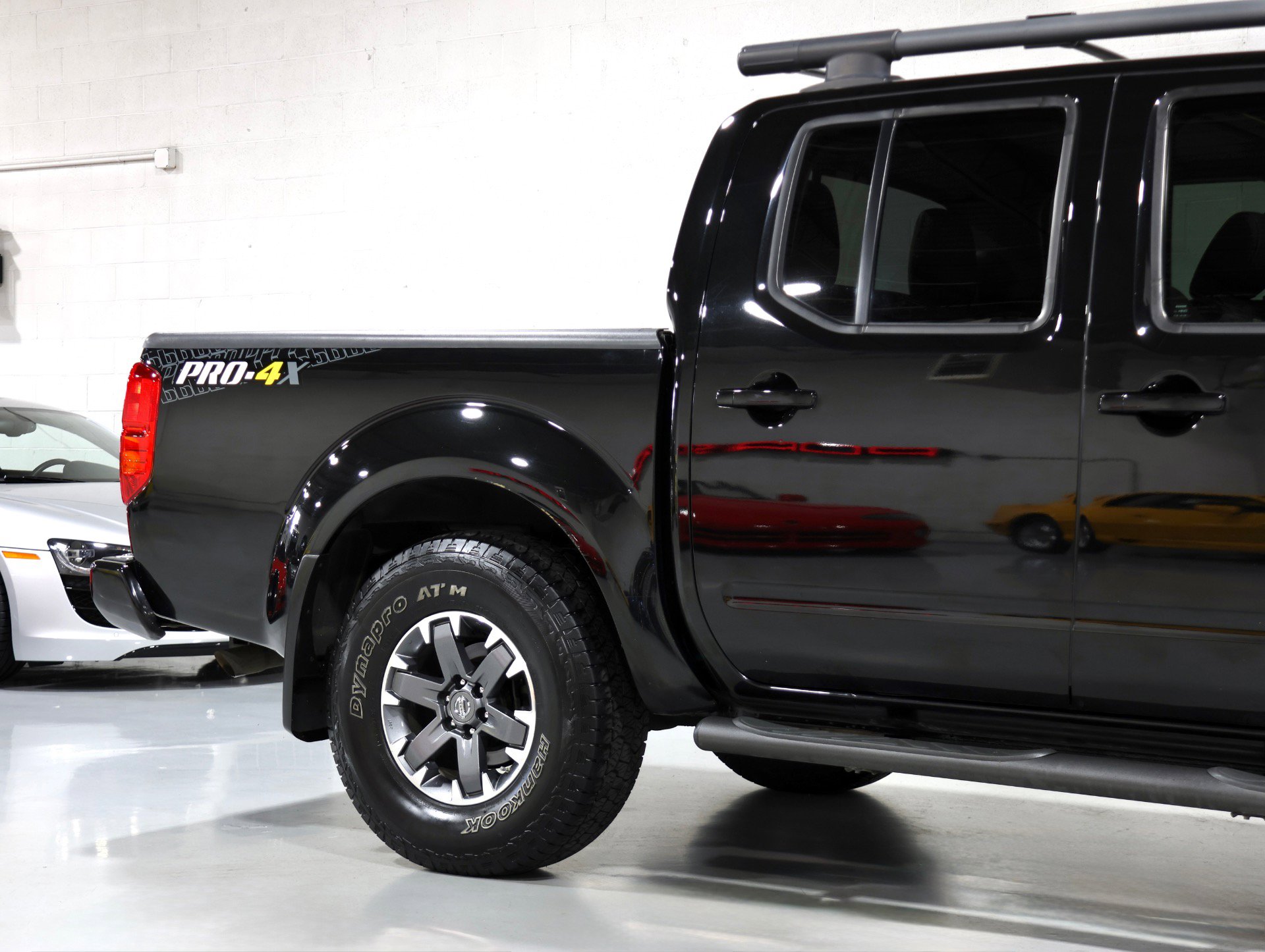 Used 2017 Nissan Frontier PRO-4X w/ Pro-4x Luxury Package AWD/4WD image 45