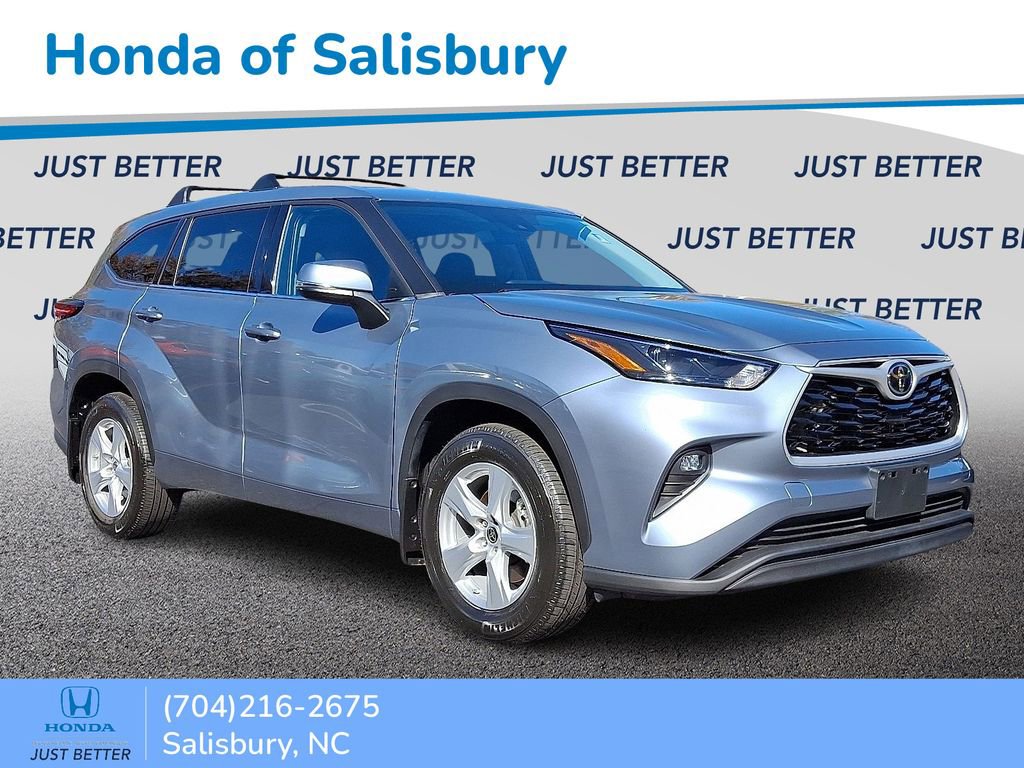 Used 2022 Toyota Highlander LE