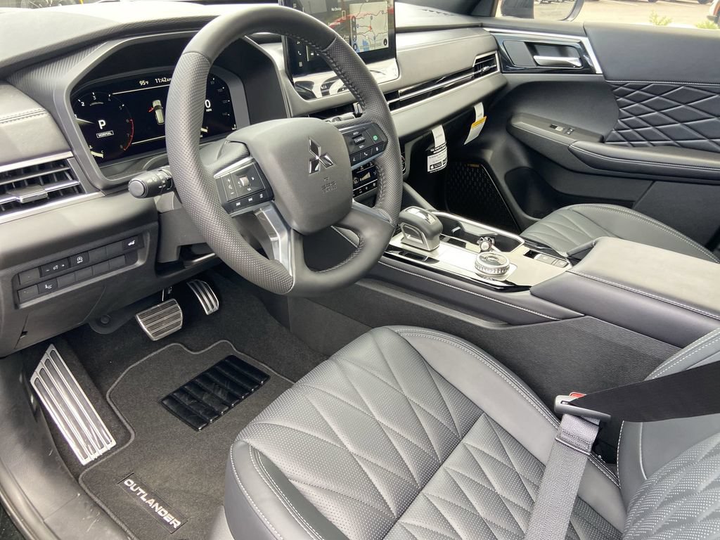 New 2026 Mitsubishi Outlander SEL Black Edition FWD image 6