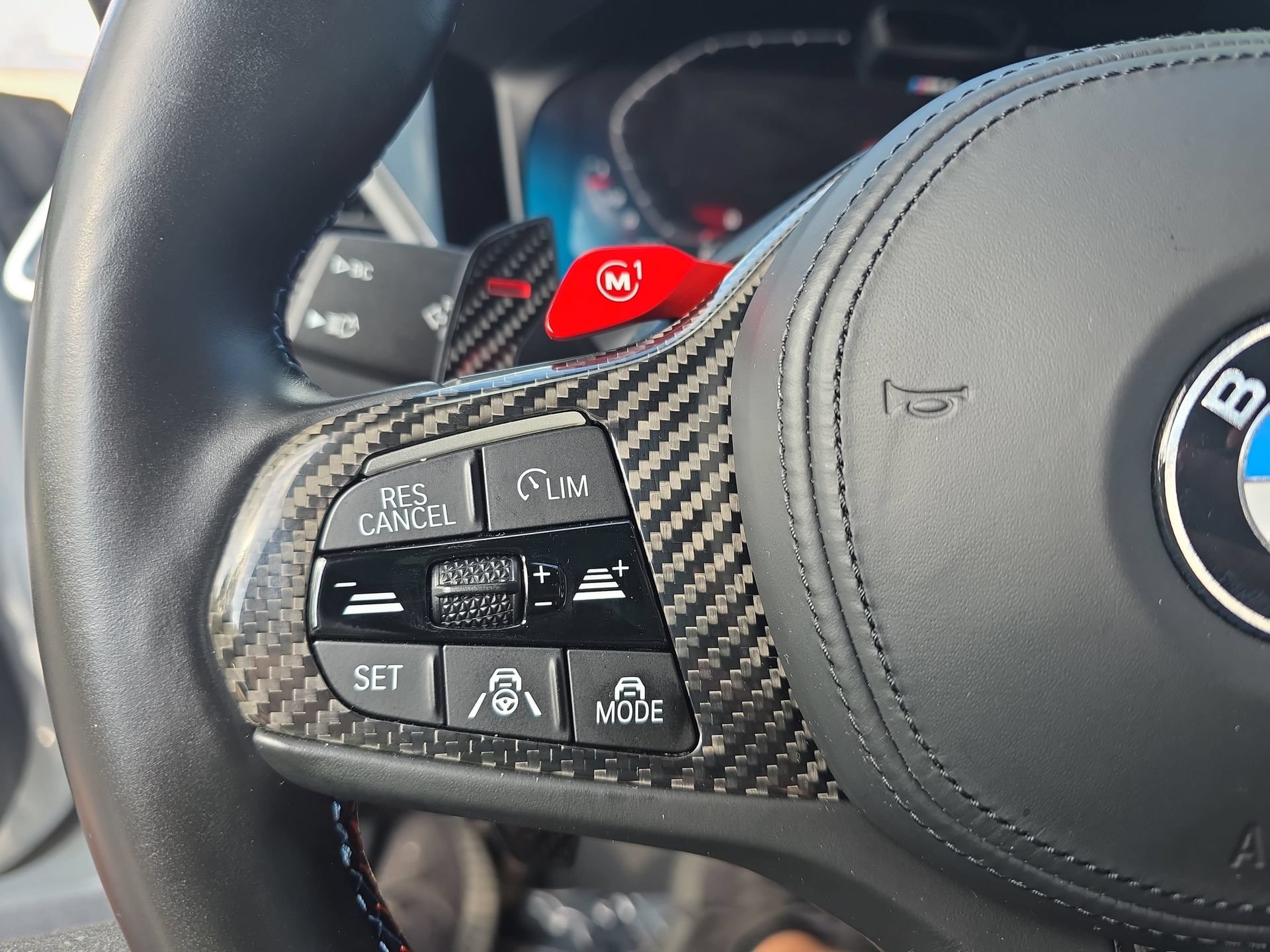 Used 2022 BMW M4 xDrive Competition w/ M Carbon Exterior Package AWD/4WD image 17