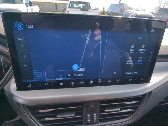 Used 2025 Ford Escape SE image 32