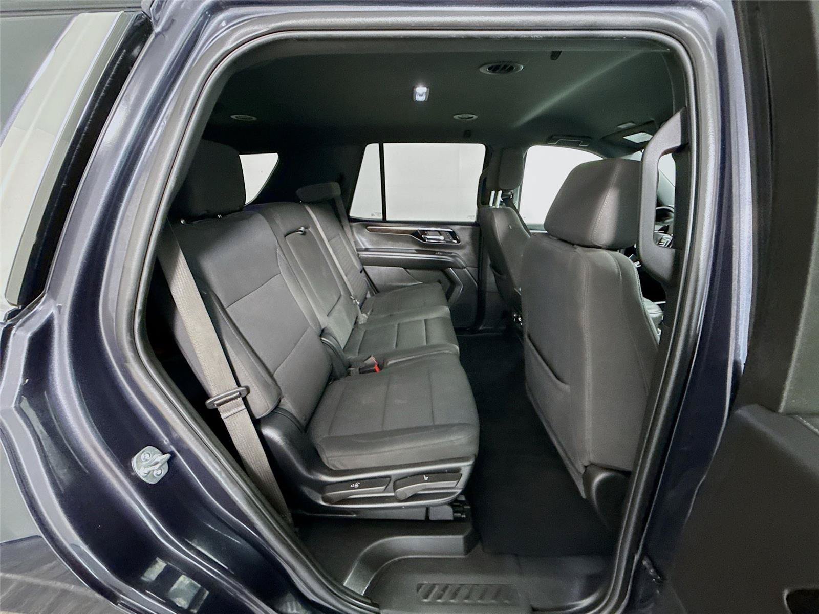 Used 2025 Chevrolet Tahoe LS RWD image 24