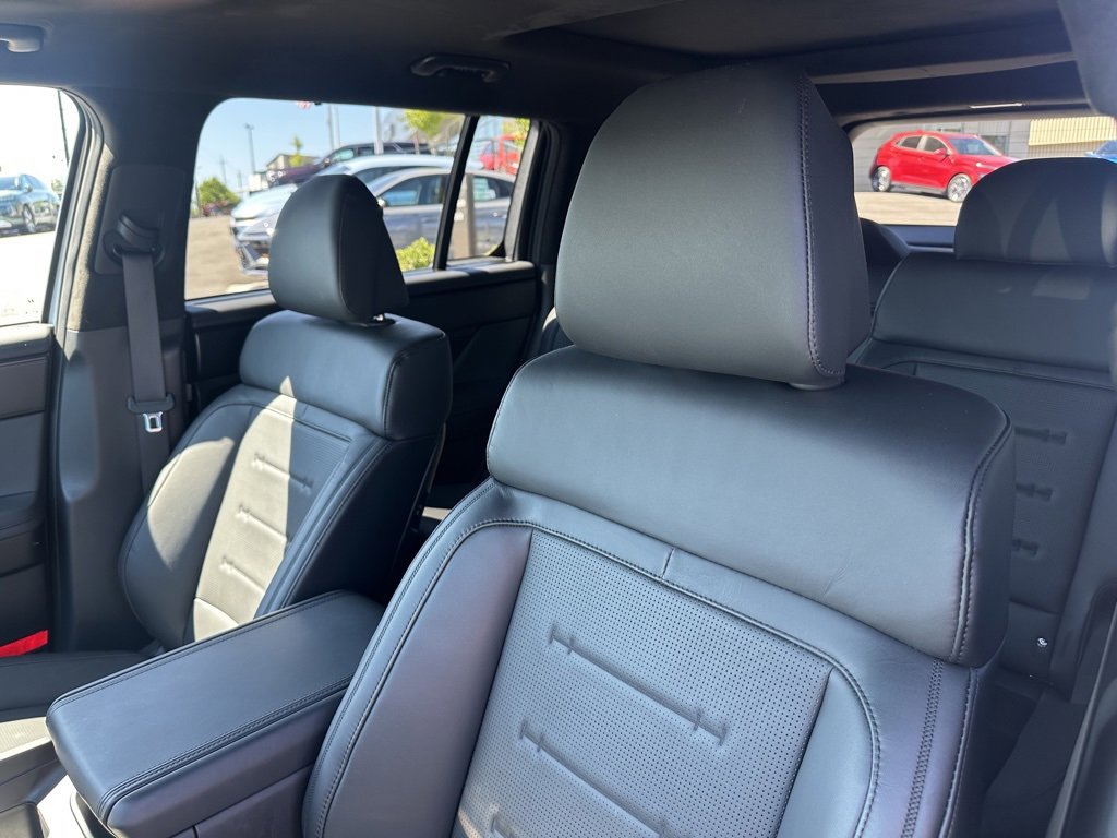 Used 2025 Hyundai Santa Fe Calligraphy image 12