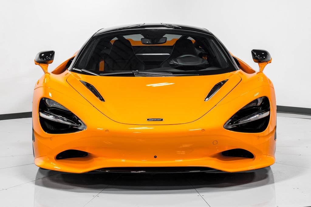 Used 2026 McLaren 750S RWD image 8