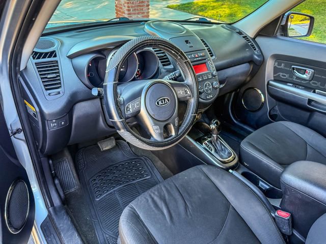 Used 2012 Kia Soul + image 5