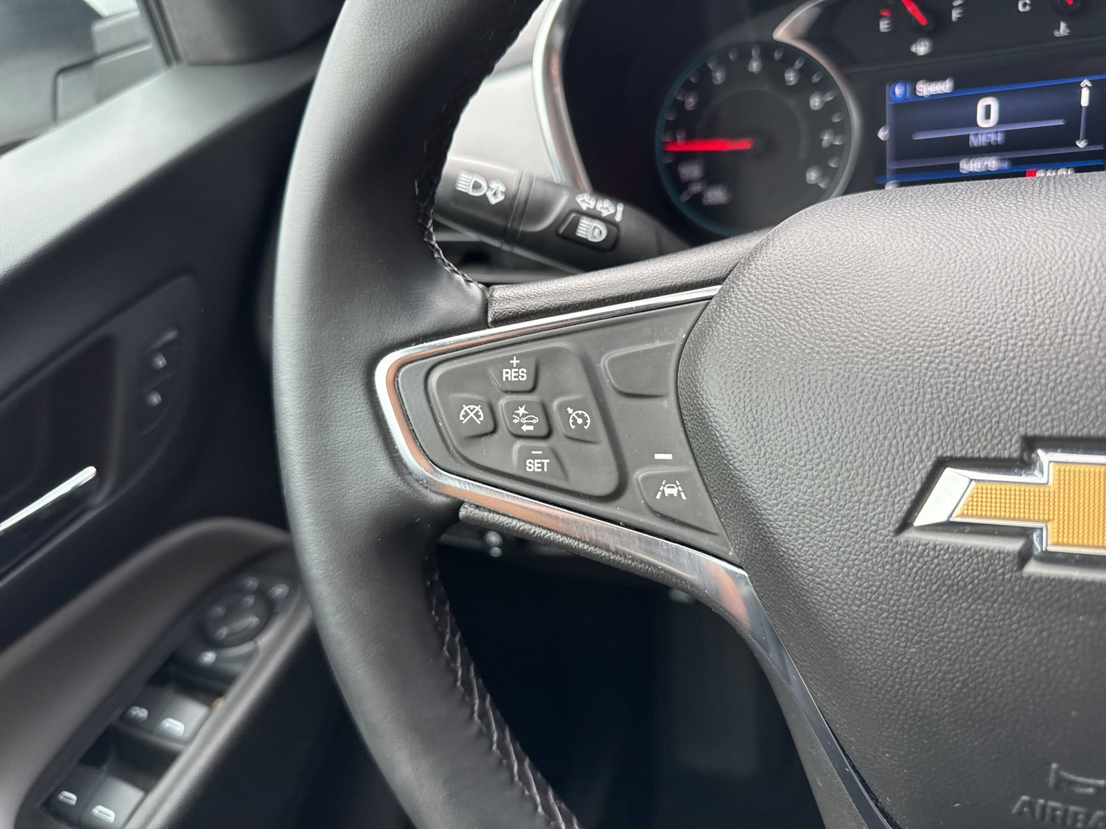 Used 2024 Chevrolet Equinox LT image 31