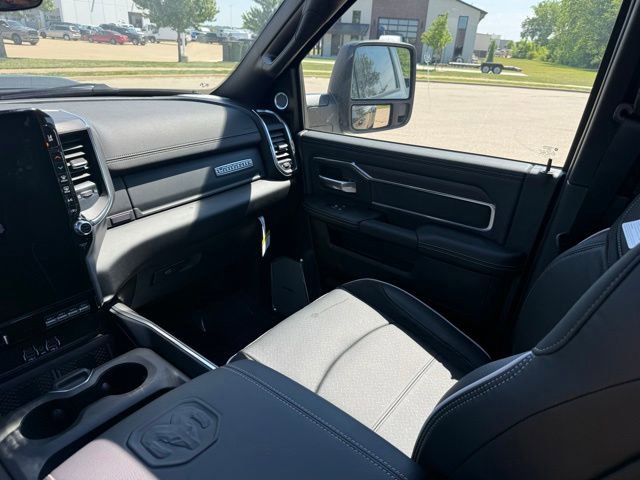 New 2026 RAM 3500 Laramie AWD/4WD image 30