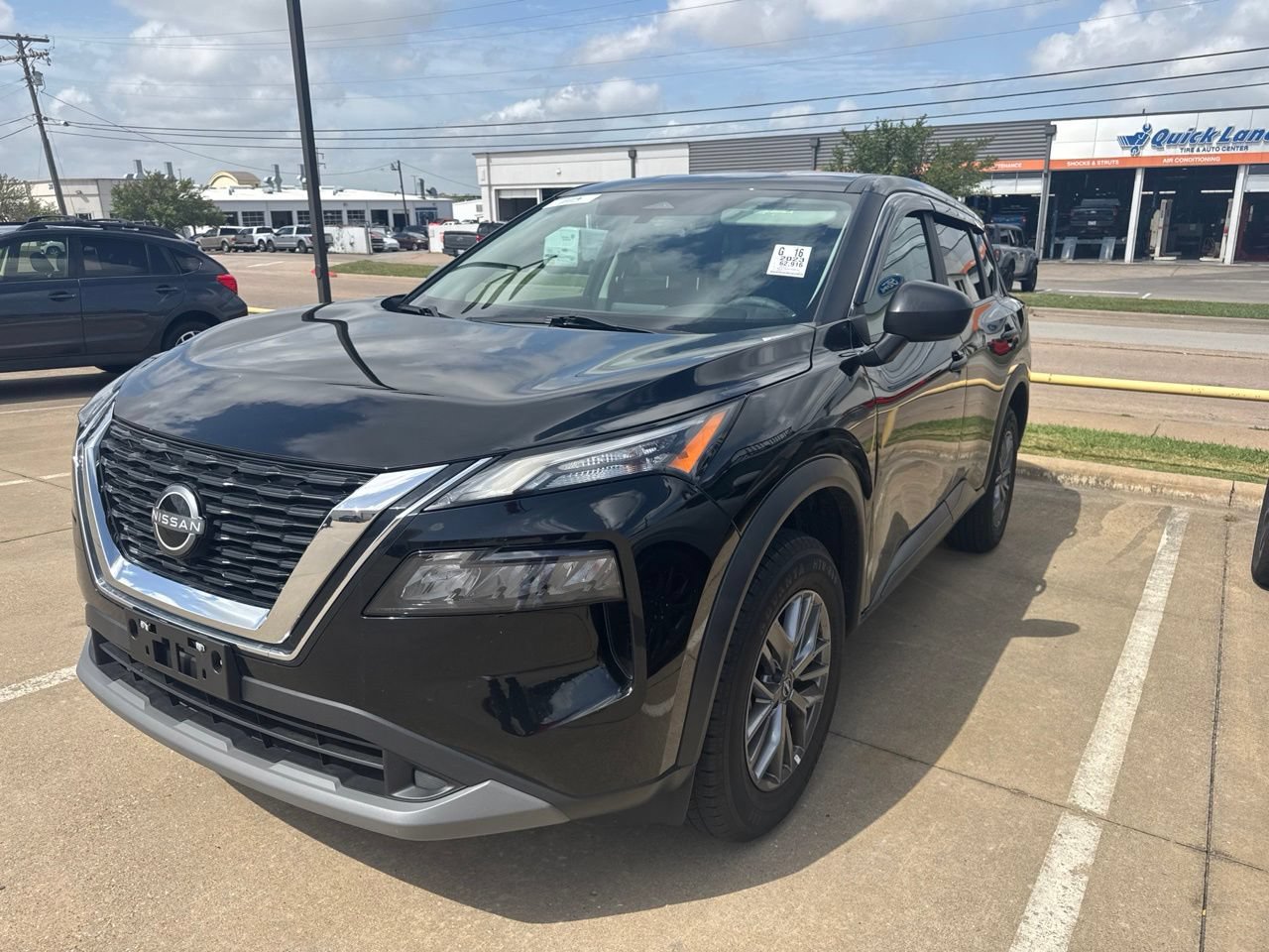 Used 2023 Nissan Rogue S AWD/4WD video 1