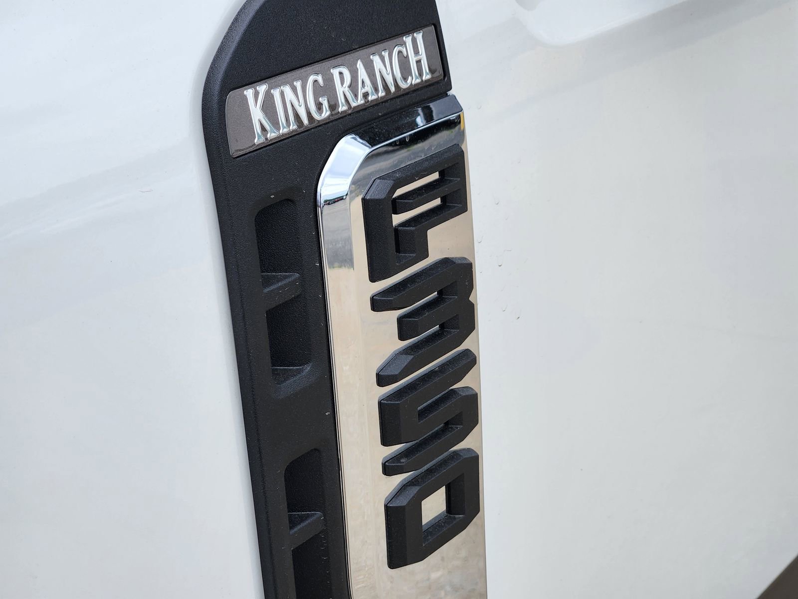 New 2026 Ford F350 King Ranch w/ FX4 Off-Road Package AWD/4WD image 11