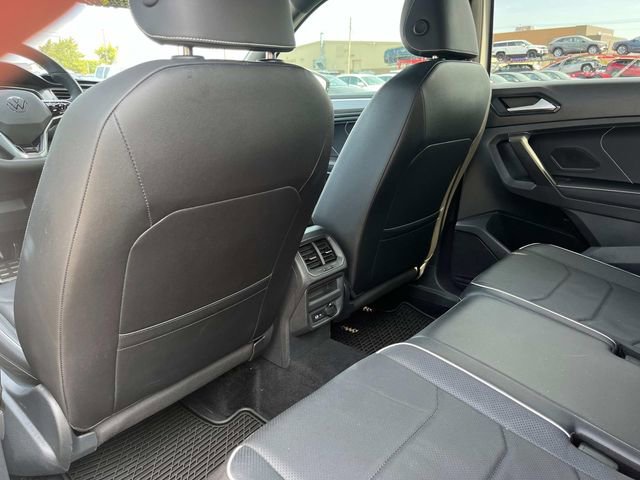 Used 2022 Volkswagen Tiguan SEL R-Line image 20