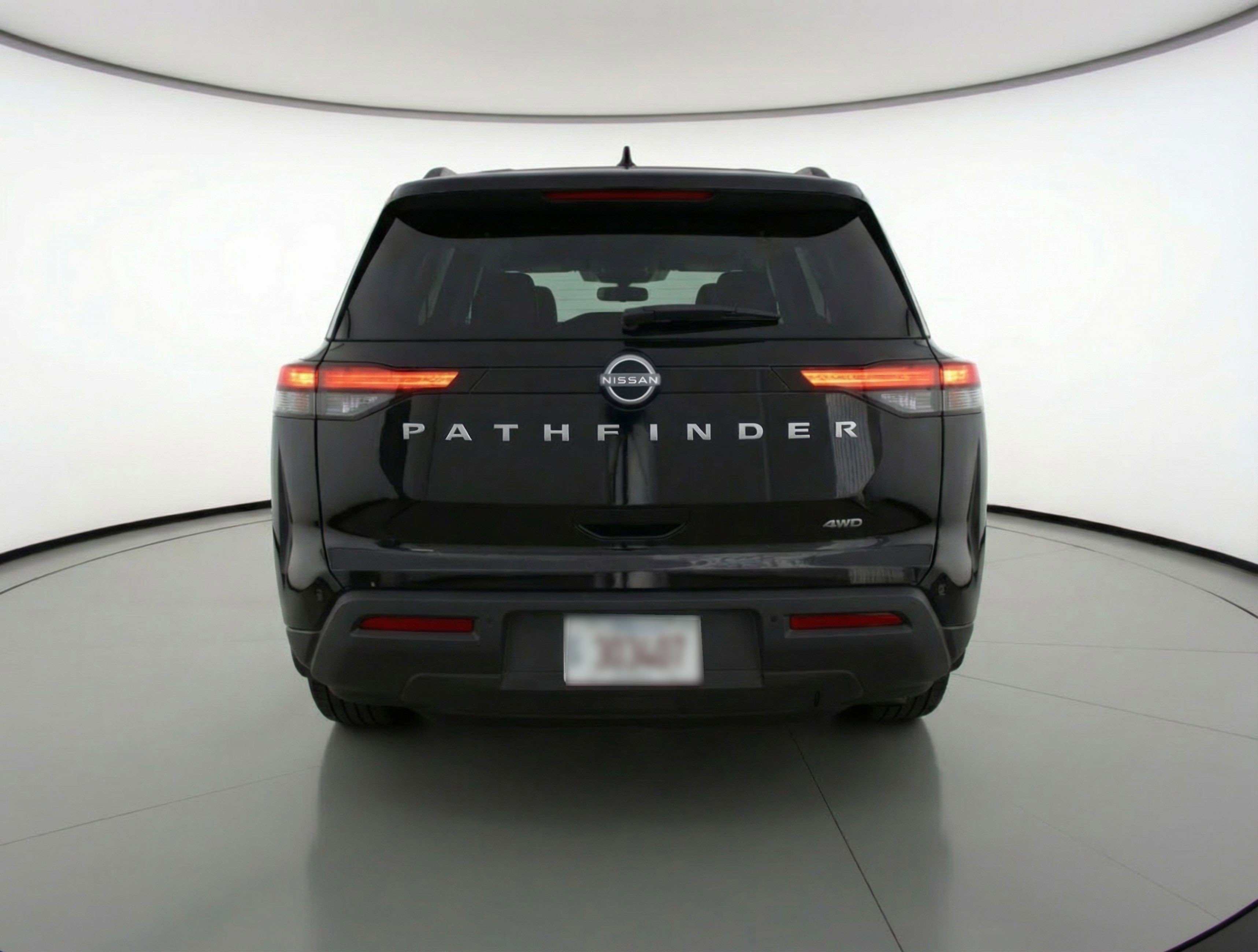 Used 2025 Nissan Pathfinder SV image 7