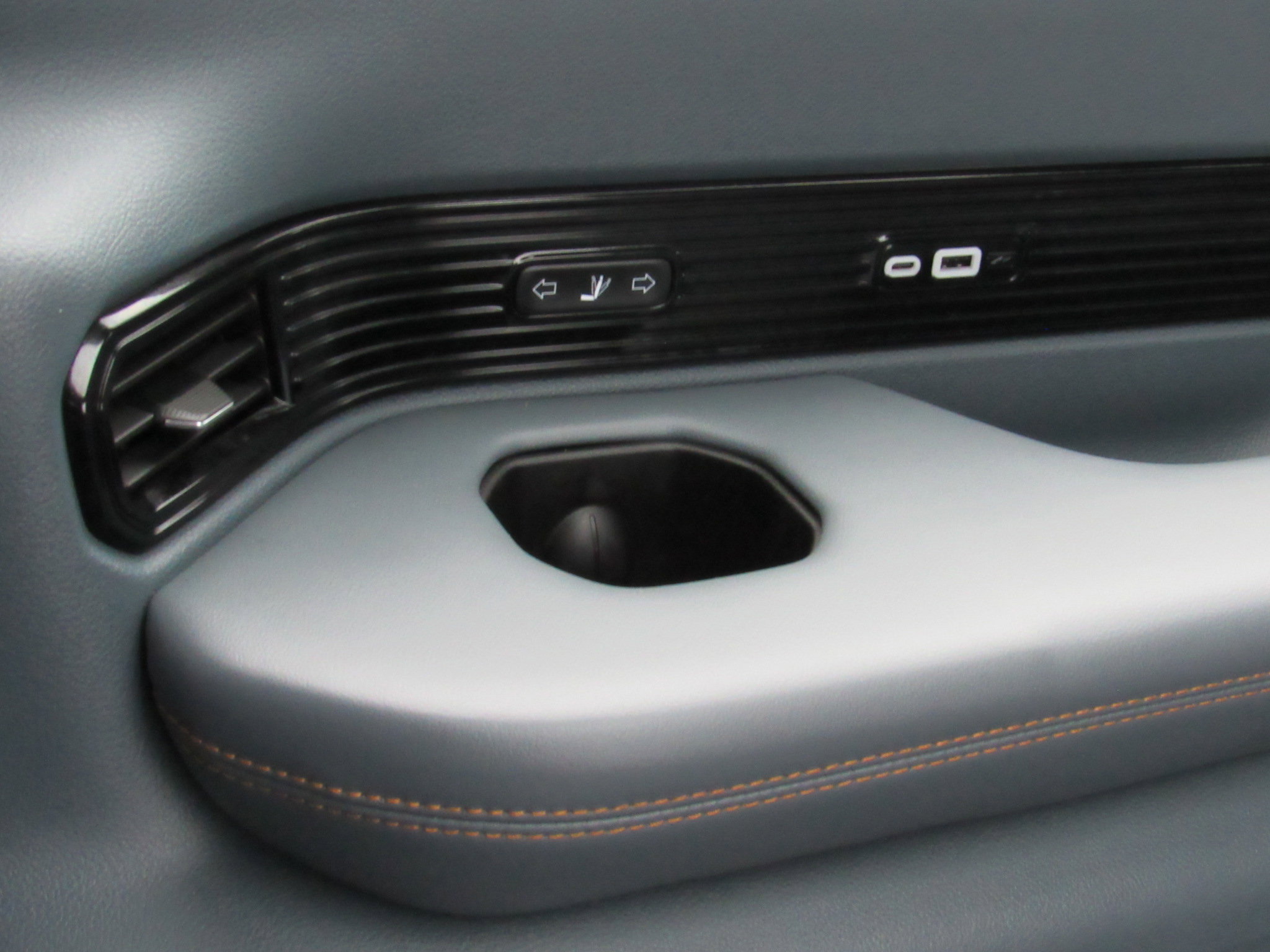 Used 2022 Jeep Grand Wagoneer Series II image 51