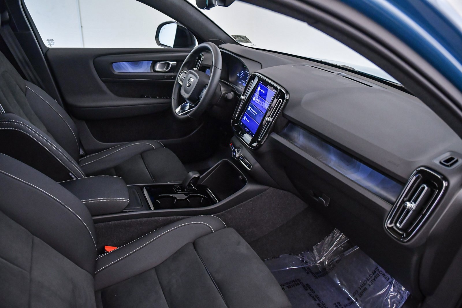 Certified 2023 Volvo C40 P8 Recharge Plus image 16