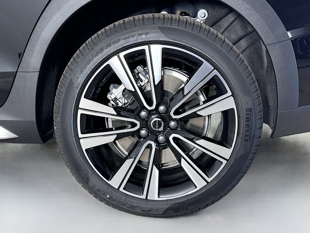 New 2026 Volvo V60 B5 Cross Country Ultra w/ Climate Package AWD/4WD image 33