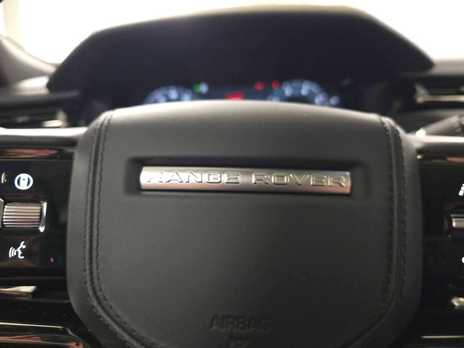New 2026 Land Rover Range Rover Velar Dynamic SE image 24