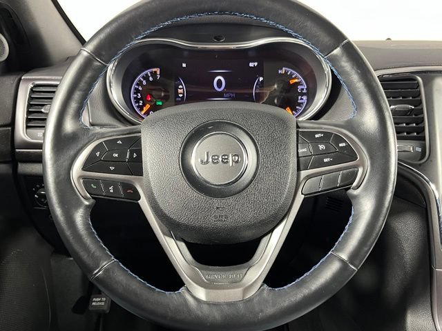 Used 2018 Jeep Grand Cherokee Laredo AWD/4WD image 13